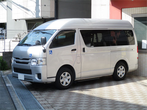 ���^�N�V�[���s